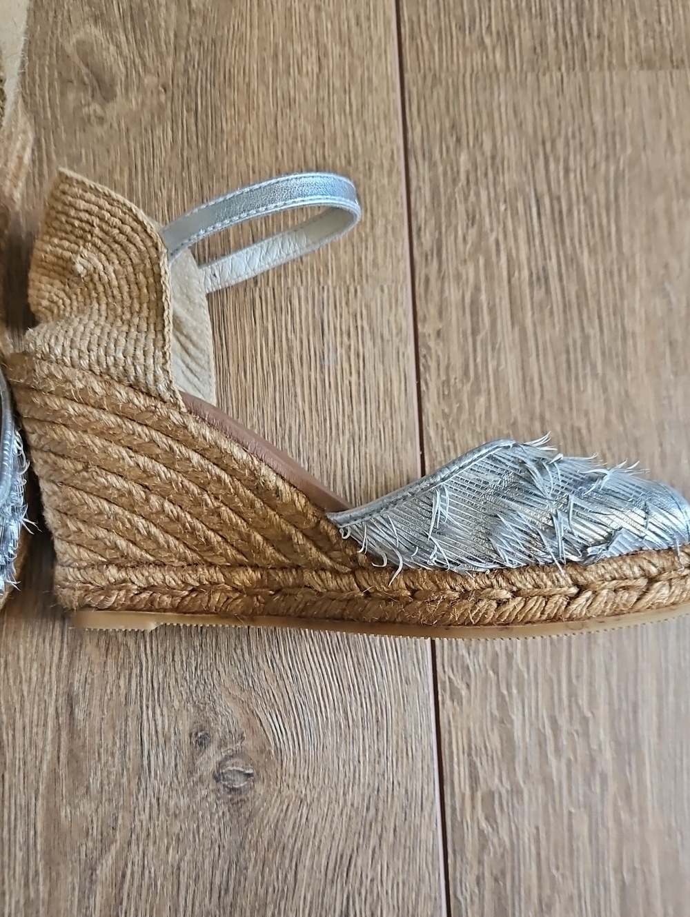Gaimo Espadrilles Size 38 Made In Spain Silver Wedge Sandal
